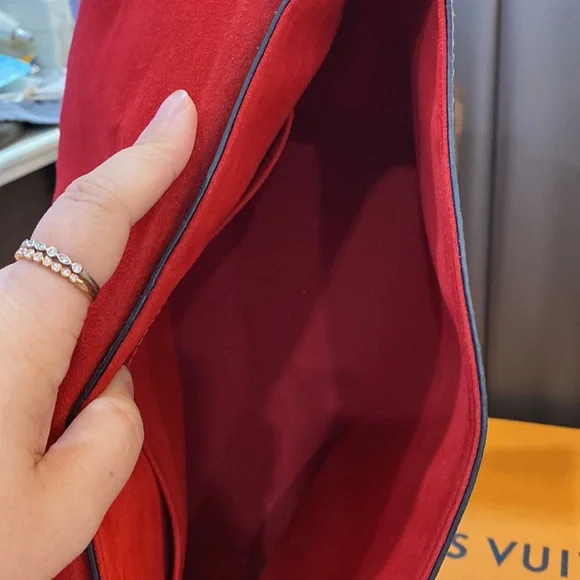 Louis Vuitton Beaubourg Damier Ebene - Picture 9 of 12